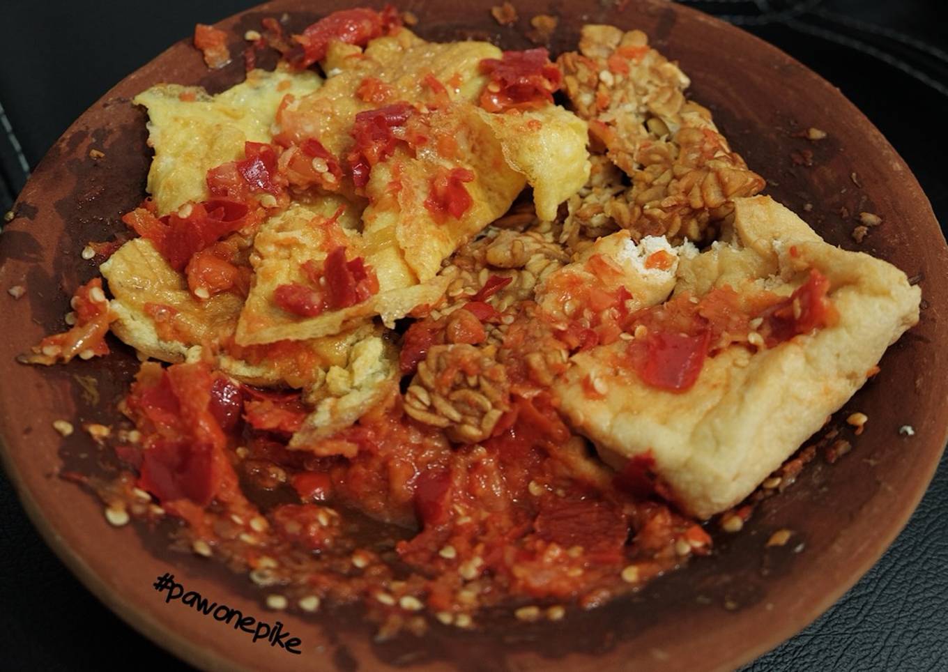 Tahu tempe telur geprek