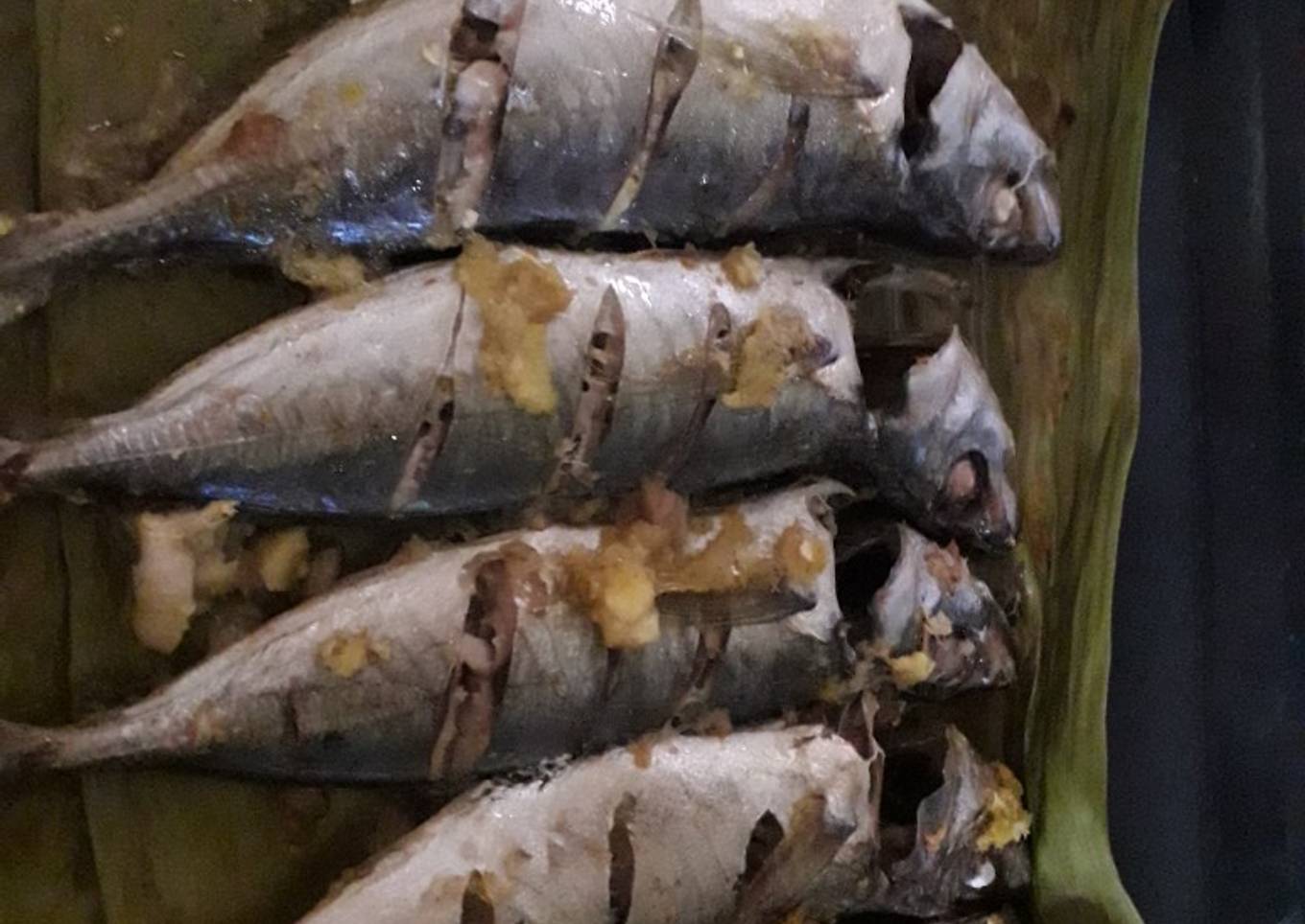 Ikan kembung panggang lengkuas madu