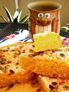 Una foto de Torta vegana de zapallo y coco