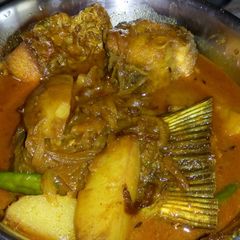 A picture of Fish curry.