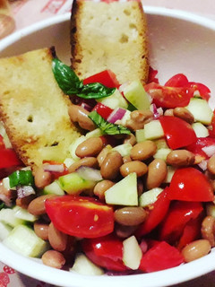 Foto di A dieta con gusto: borlotti d'estate con crostoni di pane