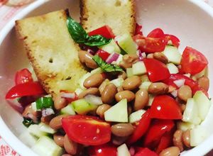 Foto di A dieta con gusto: borlotti d'estate con crostoni di pane