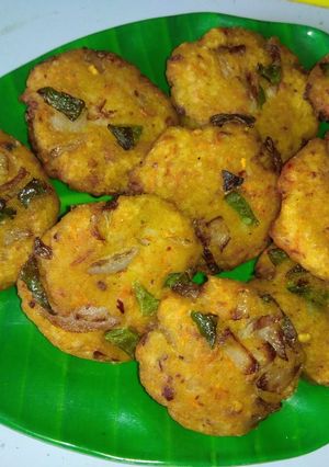 बचे हुए चावल के कटलेट (Bache hue chawal ke cutlet recipe in Hindi) रेसिपी मुख्य फोटो
