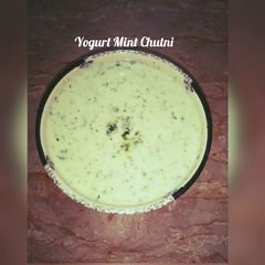 A picture of Yogurt Mint Chutni.