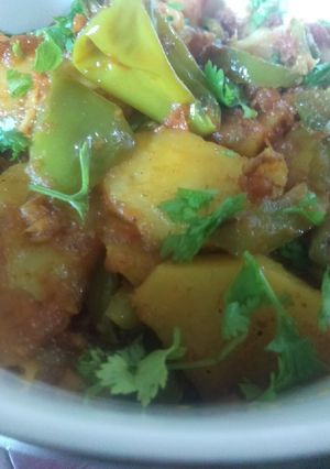 A picture of Aloo & Shimla Mirch.