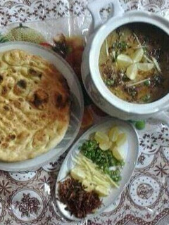 A picture of Haleem/Daleem😋🍲.