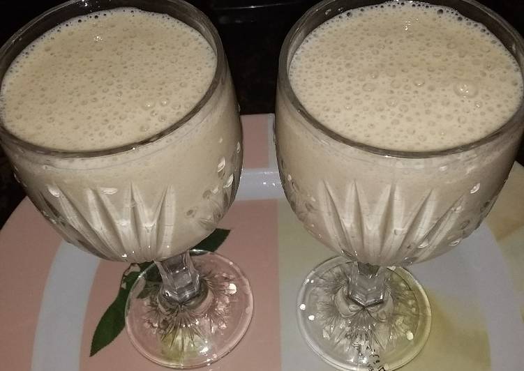 Steps to Make Ultimate Banana milkshake