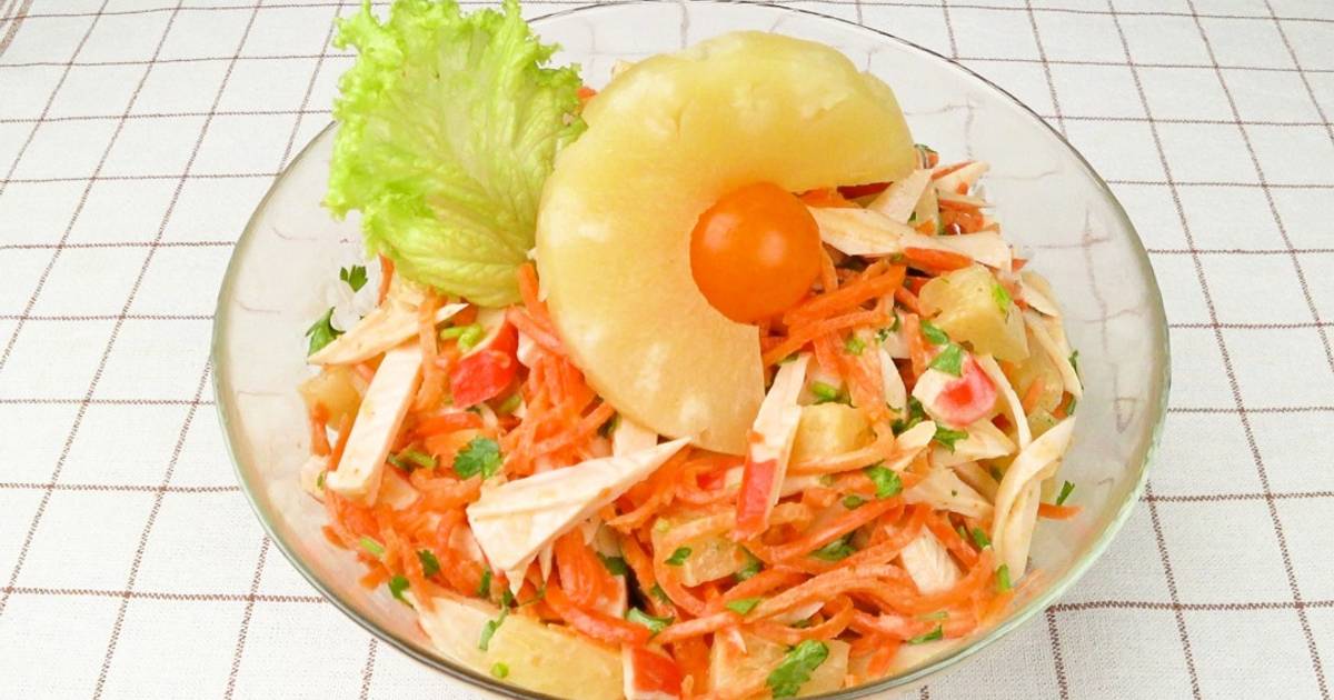 Салат с крабовыми палочками и ананасами