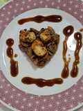 Corazón de champiñones al ajillo con zamburiñas y crema balsámica