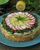 Кабачковый торт с начинкой из феты, авокадо и икры мойвы