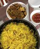 Bún xào lòng nghệ