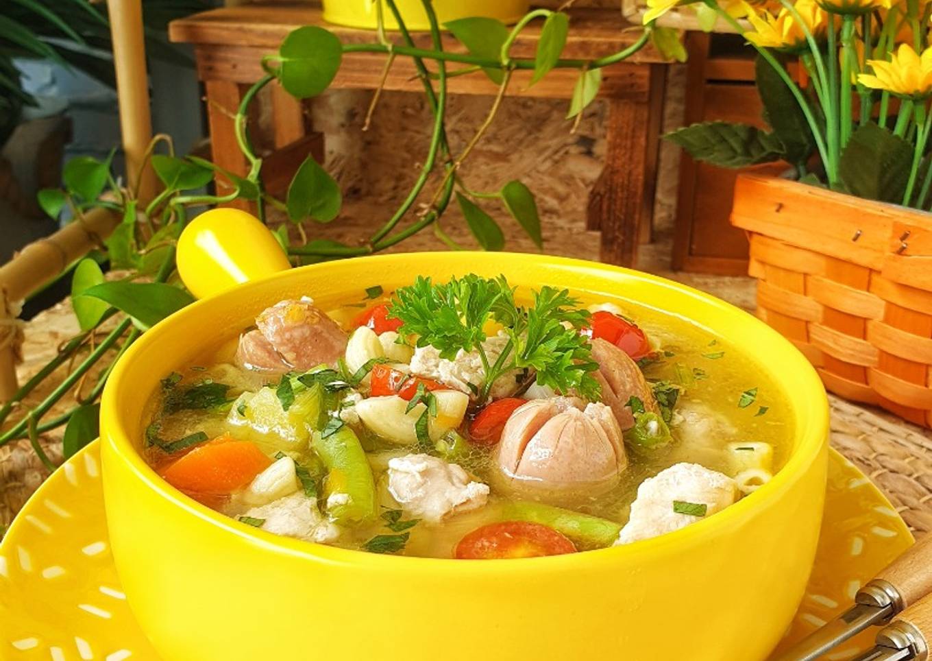 Sop Ayam Makaroni Sosis