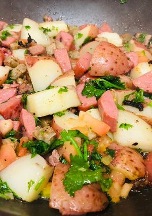 Una foto de Boricua tripleta hash a lo Chef G💪🏾🔥🇵🇷👨🏾‍🍳