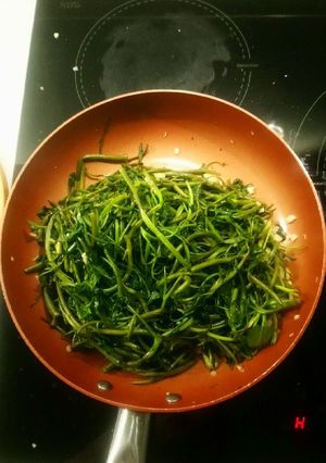 Hình của món Rau muống xào tỏi.