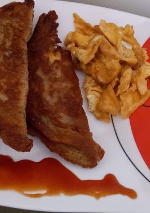 A picture of Bread egg pokoda.