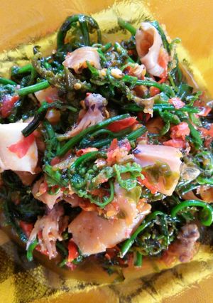 Foto resep Tumis Pakis Cumi Asin #BikinRamadhanBerkesan