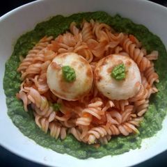 A picture of Appe pasta with pesto sauce.