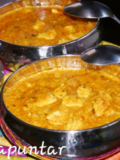 Una foto de Shorba Mhamsa (sopa de pollo marroquí) 🌙 🕌 🍜