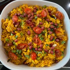 A picture of Chana daal and peas pilau.