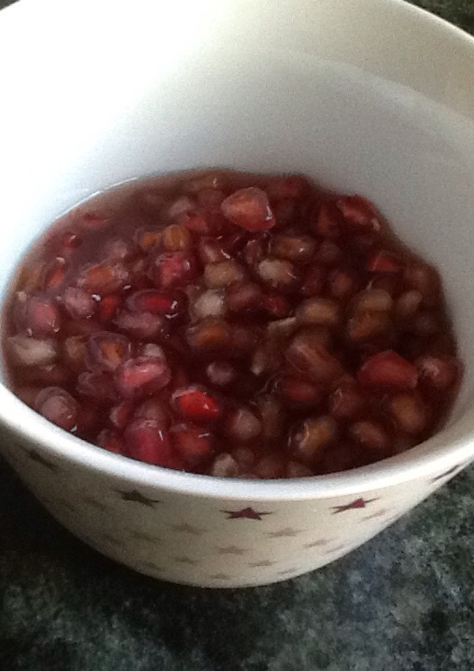 Una foto de Postre de granadas con mistela