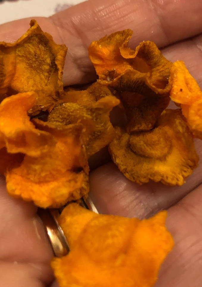 Una foto de Snack de zanahorias casero, en freidora sin aceite..... una maravilla en 15 minutos! 😋😋😋