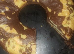 Una foto de Budín marmolado de harina de coco, cacao amargo puro y café