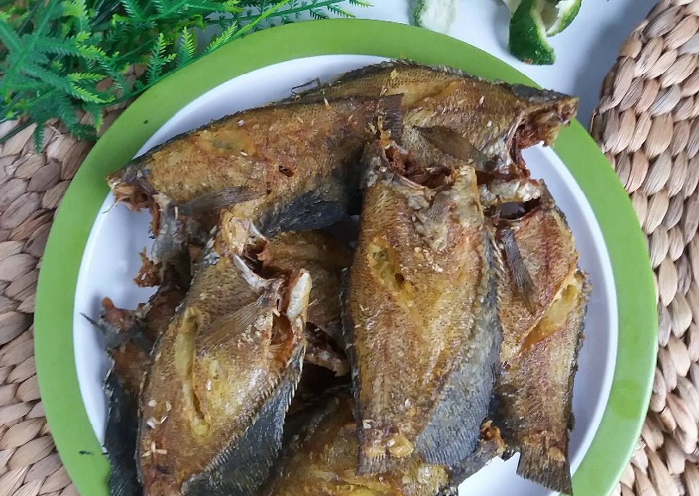 Ikan Sepat Siam Goreng
