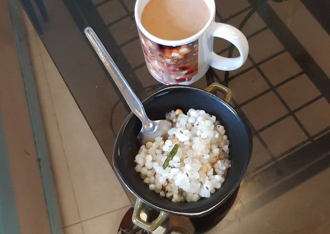Sabudana khichdi with masala tea
