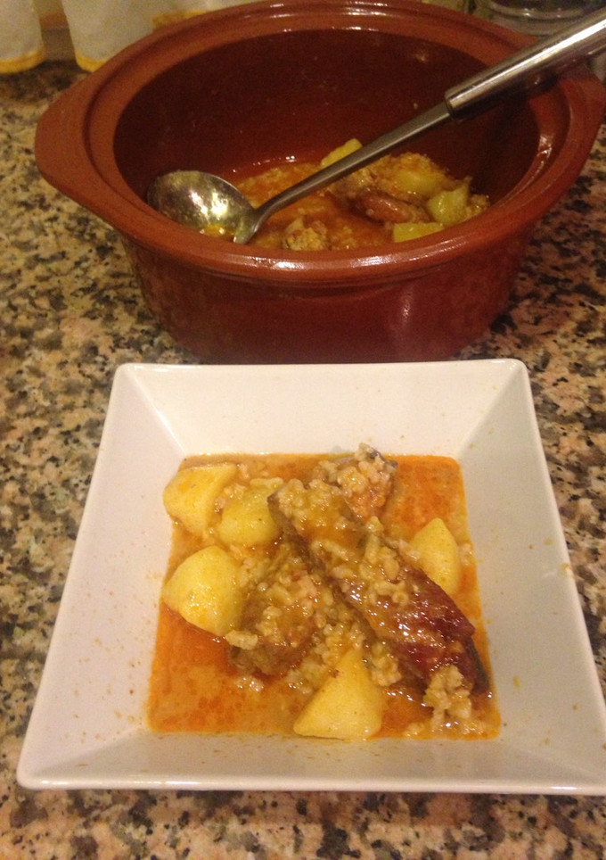 Una foto de Patatas costilla y arroz