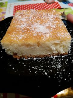 O poză a rețetei Prăjitura cu griș și iaurt.