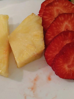 Una foto de Piña con fresas