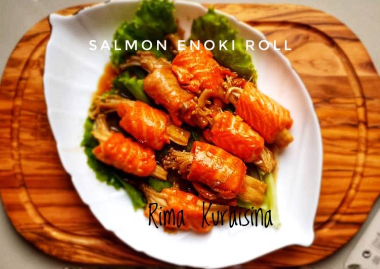 Bagaimana Membuat Salmon Enoki Roll yang Lezat Sekali