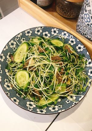 Hình của món Salad bò cải mầm.