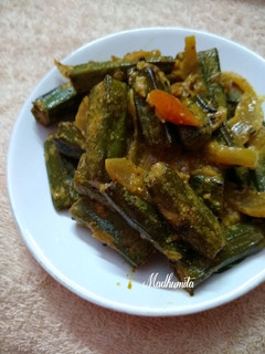 A picture of Bhindi {Lady's Finger} Besara(mustard paste).