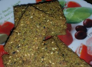 Una foto de Crackers de sarraceno y quinoa sin gluten veganas
