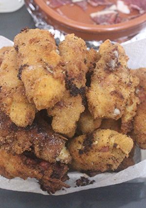 Foto principal de Rollitos de espárragos con beicon y queso