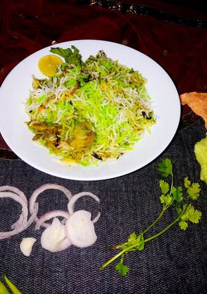 পালং চিকেন বিরিয়ানি (palang chicken biryani recipe in Bengali) রেসিপির প্রধান ছবি