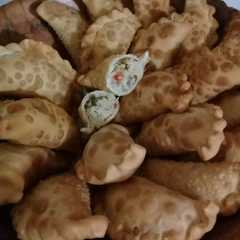 Una foto de Empanadas de surubi (pescado)