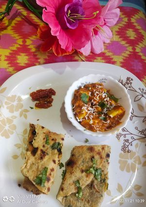 A picture of Coriander levaves paratha.