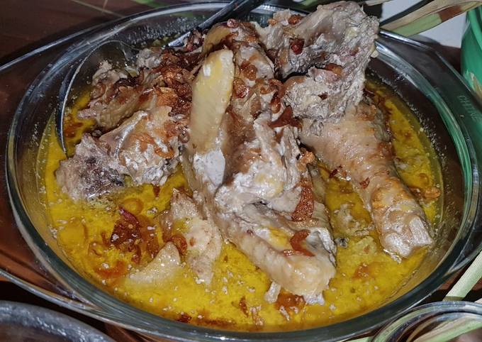 Opor ayam kampung