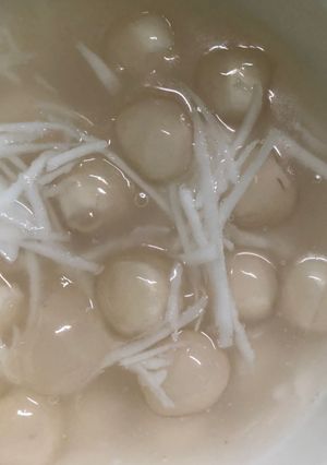 Hình của món Chè bột lọc nhân dừa.