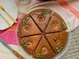 کیک رژیمی بدون شکر و روغن و آرد با جو دو سر پرک