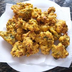 A picture of Cauliflower Bhajiya#authors marathon.