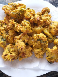 A picture of Cauliflower Bhajiya#authors marathon.