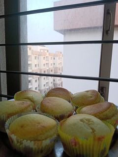 बटरस्कॉच कप केक (Butterscotch cup cake recipe in hindi) रेसिपी मुख्य फोटो