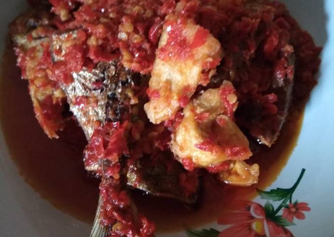 Ikan Selar Tahu Goreng Balado