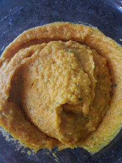 Une photo de Purée de patate douce et butternut au curry