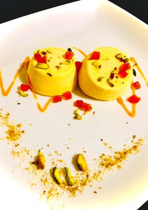 A picture of Mango kulfi.