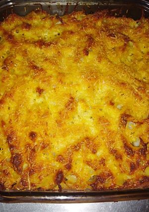 Una foto de Pastas al horno con jamón y pollo