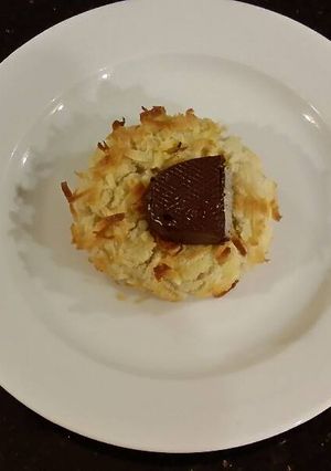 A picture of Toasted Coconut Thumbprint Cookies.